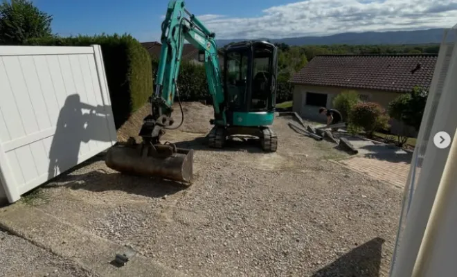Réfection de cour en enrobé vers Ambérieu-en-Bugey, Ambérieu-en-Bugey, Slow Concept