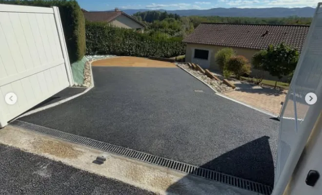 Réfection de cour en enrobé vers Ambérieu-en-Bugey, Ambérieu-en-Bugey, Slow Concept